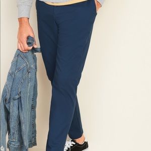 NEW Old Navy Ultimate Athletic Chinos, 33x30